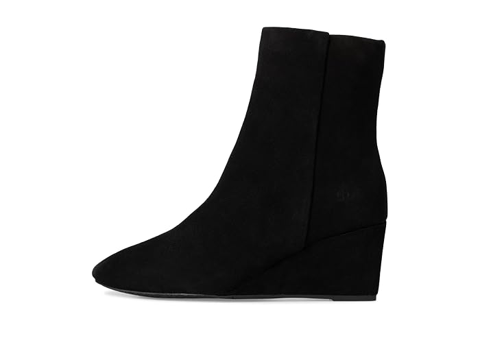 Gentle Souls by Kenneth Cole Nash