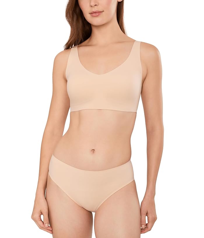 Hanro Invisible Touch Microfiber Soft Cup Bra - Image 2