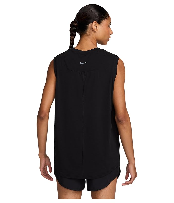 Nike One Relaxed Dri-FIT Tank Top - Image 2