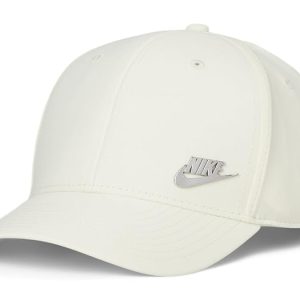 Nike Dri-FIT Club Structured Metal Logo Cap