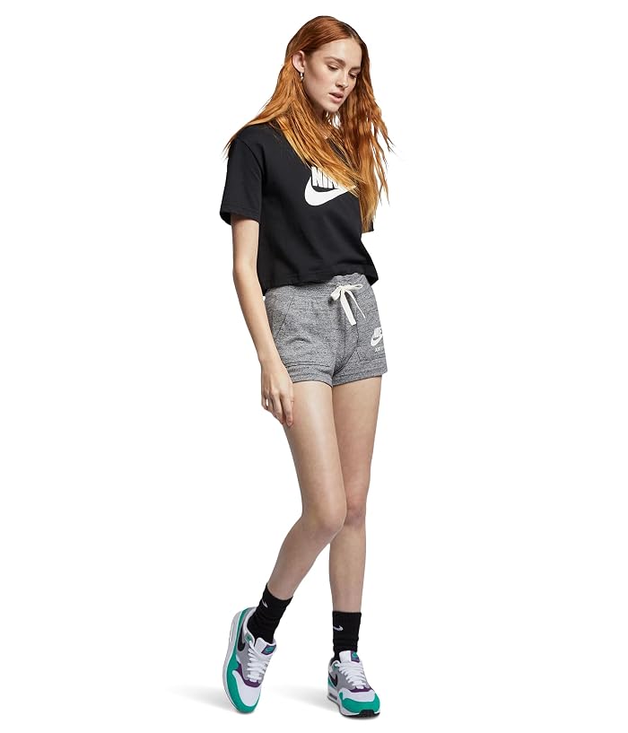 Nike Sportswear Essential Club Cropped Logo T-shirt - Image 4