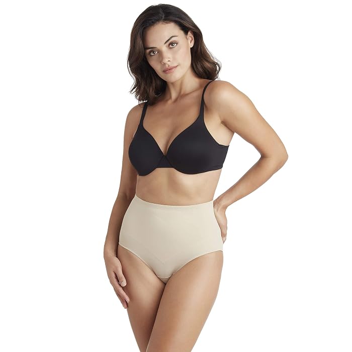 Naomi & Nicole Adjusts To You Shaping Brief