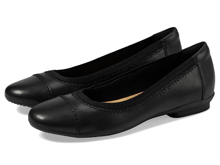Clarks Sara Bay