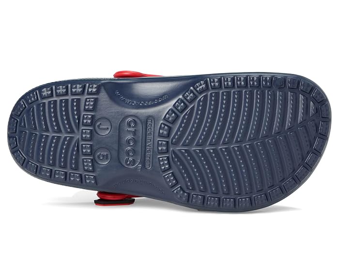 Crocs Kids Classic Superman Clogs (Little Kid/Big Kid) - Image 3
