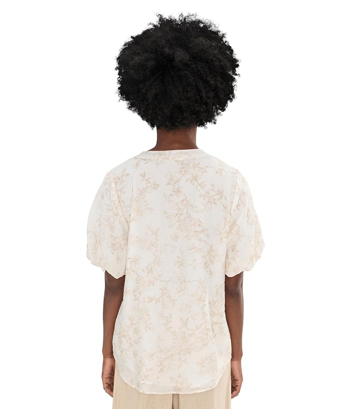 Vince Camuto Crew Neck Short Puff Sleeve Top - Image 4