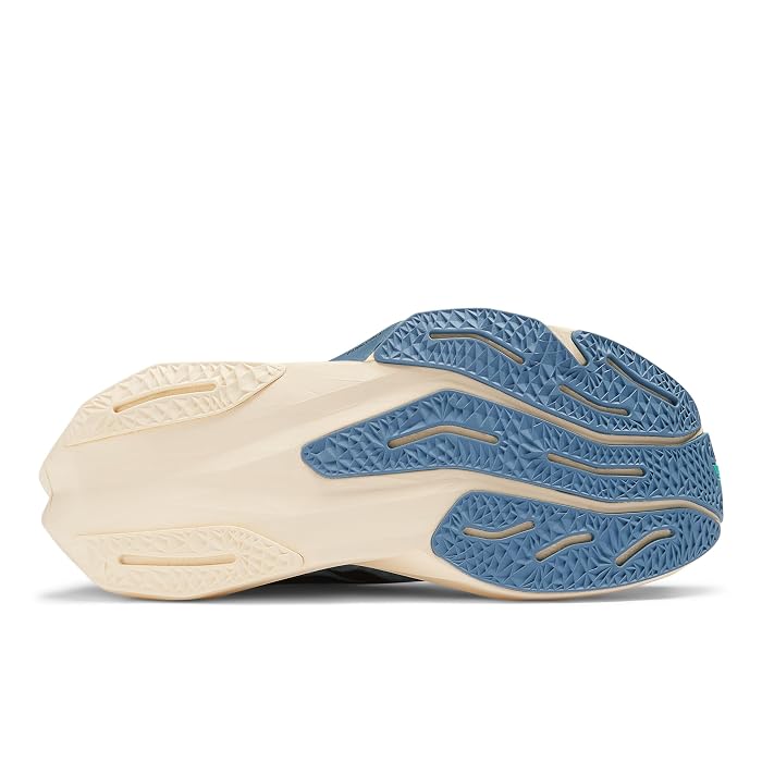 New Balance FuelCell Rebel v4 - Image 3