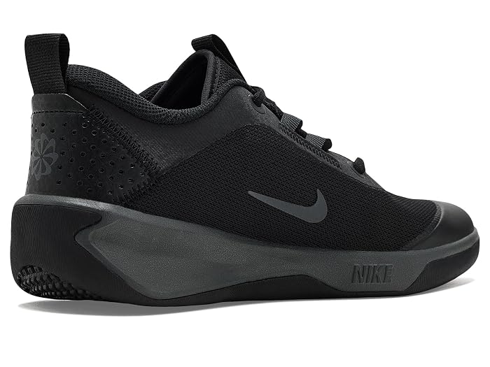 Nike Kids Omni (Big Kid) - Image 3