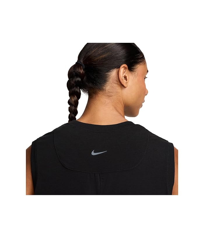 Nike One Relaxed Dri-FIT Tank Top - Image 3
