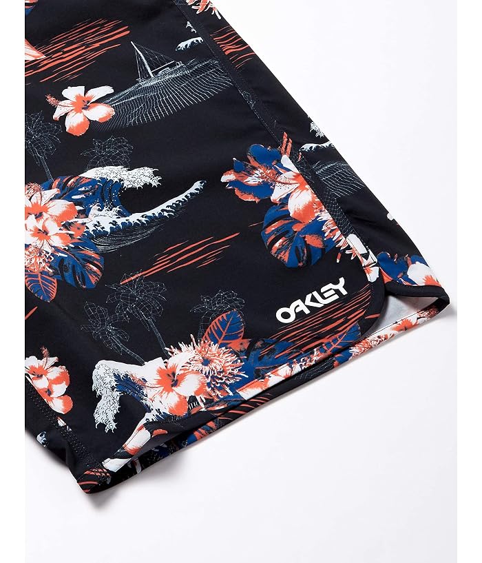 Oakley Standard Tropical Bloom 18 Boardshort - Image 4