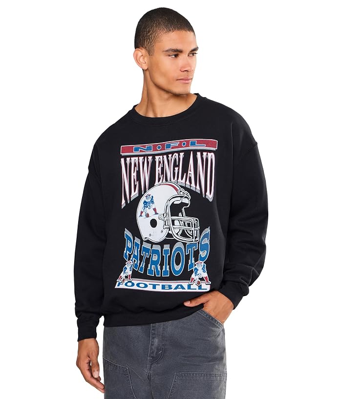 Junk Food Clothing NFL New England Patriots Helmet Crew Fleece