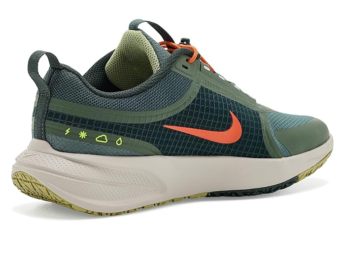 Nike Kids Star Runner Utility (Big Kid) - Image 3