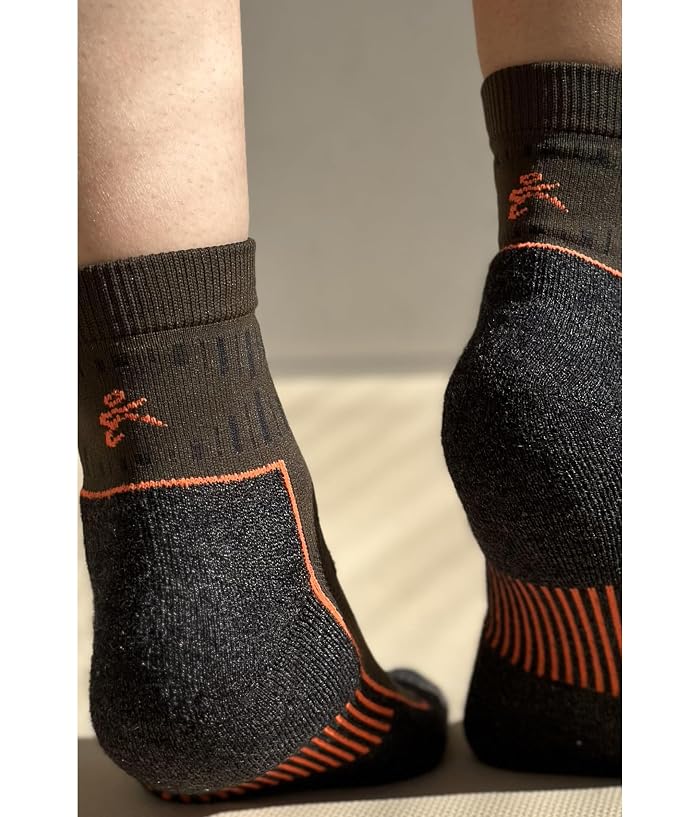 balega Blister Resist Performance Quarter Running Socks - Image 2